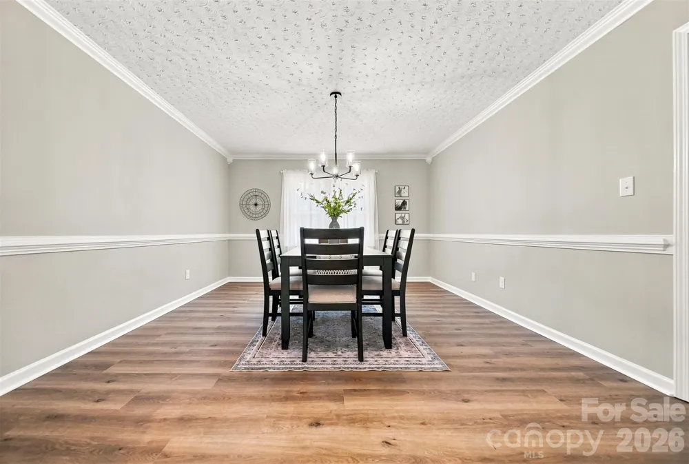 136 Cook Lane Hickory, NC 28601
