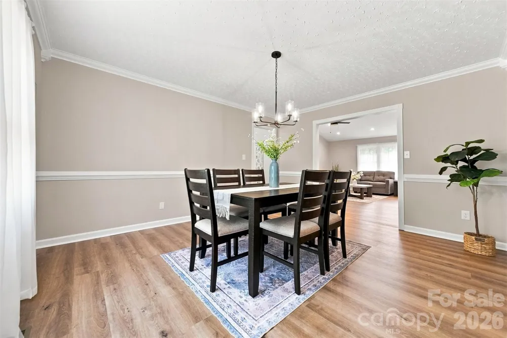 136 Cook Lane Hickory, NC 28601