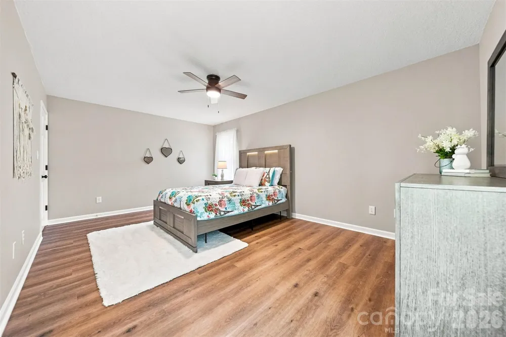 136 Cook Lane Hickory, NC 28601