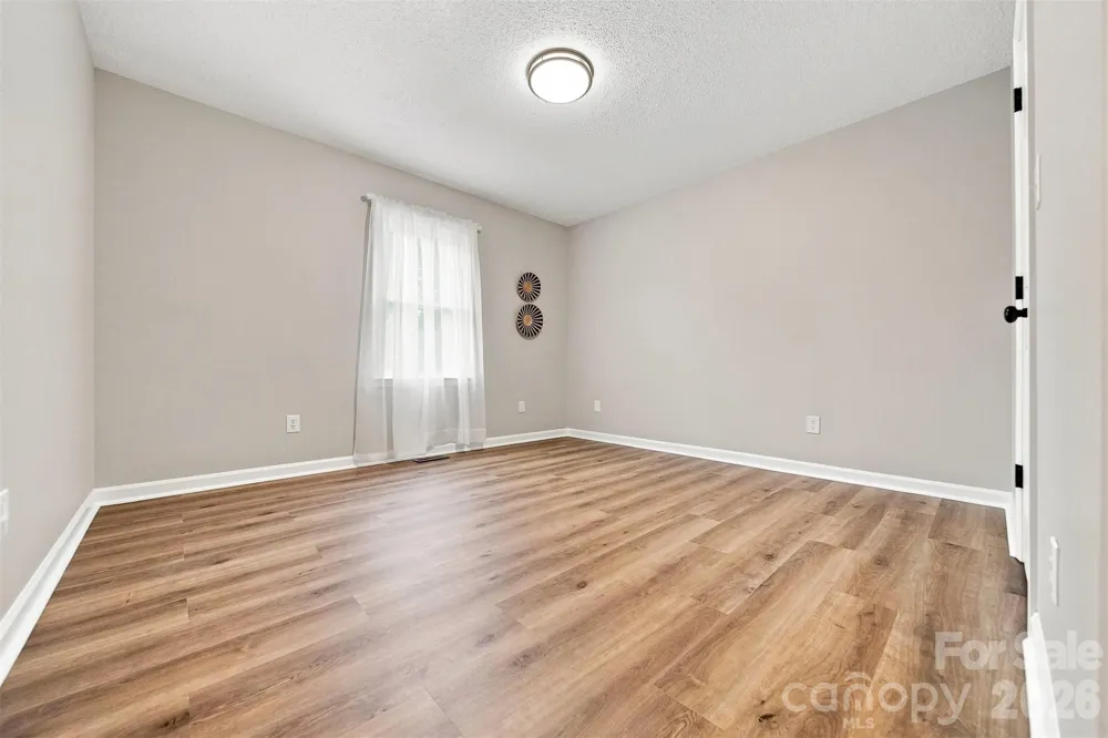 136 Cook Lane Hickory, NC 28601