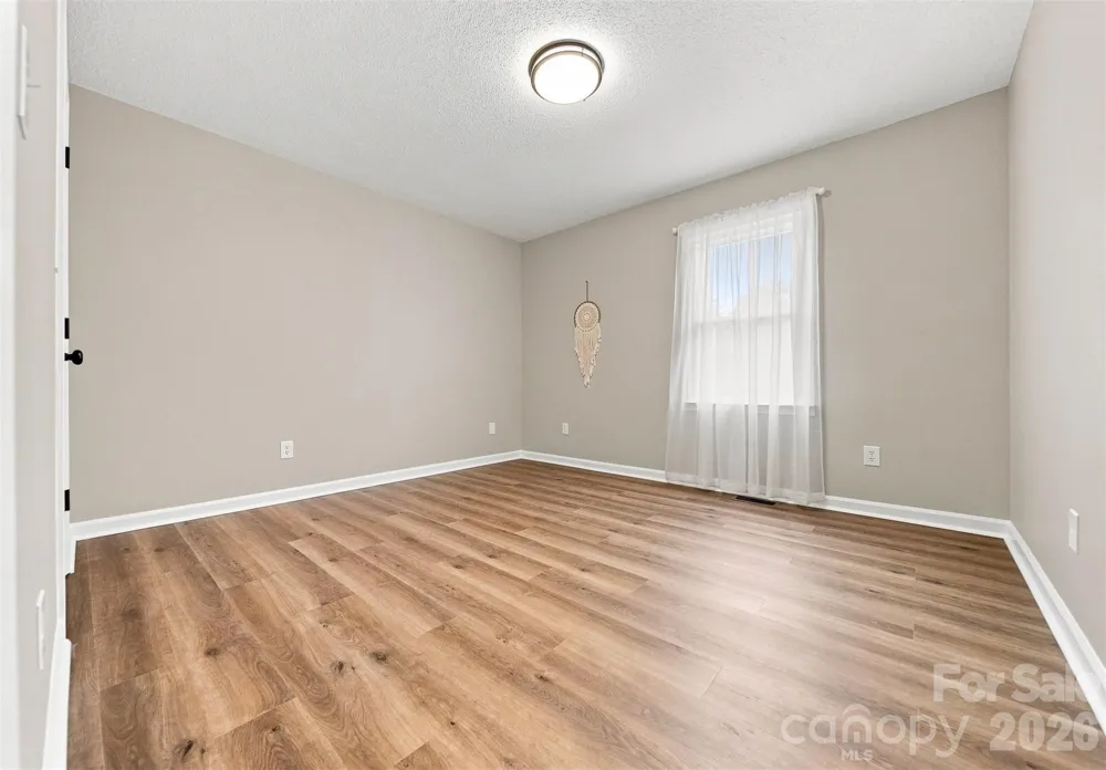 136 Cook Lane Hickory, NC 28601