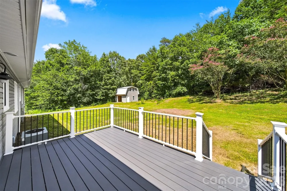 136 Cook Lane Hickory, NC 28601