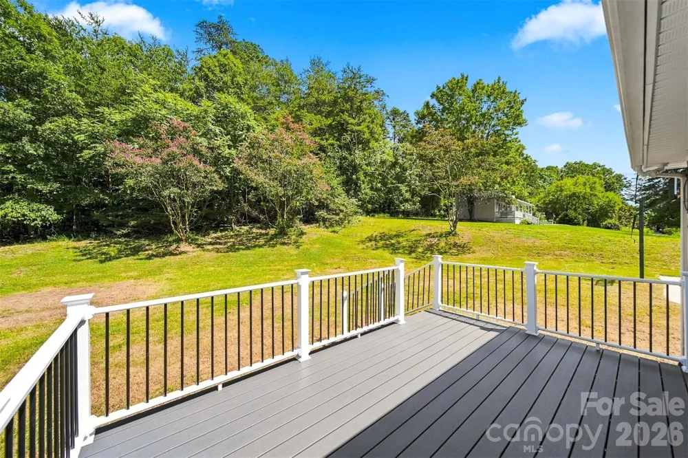 136 Cook Lane Hickory, NC 28601