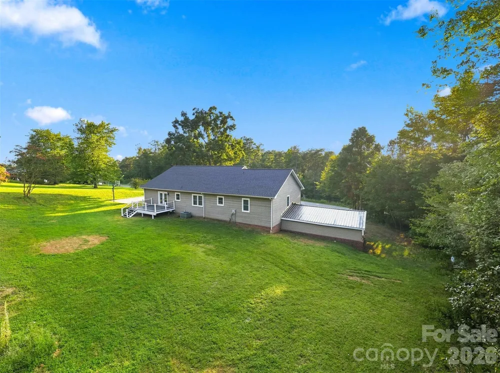 136 Cook Lane Hickory, NC 28601