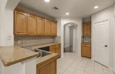 565 Griffith Drive Saginaw, TX 76179
