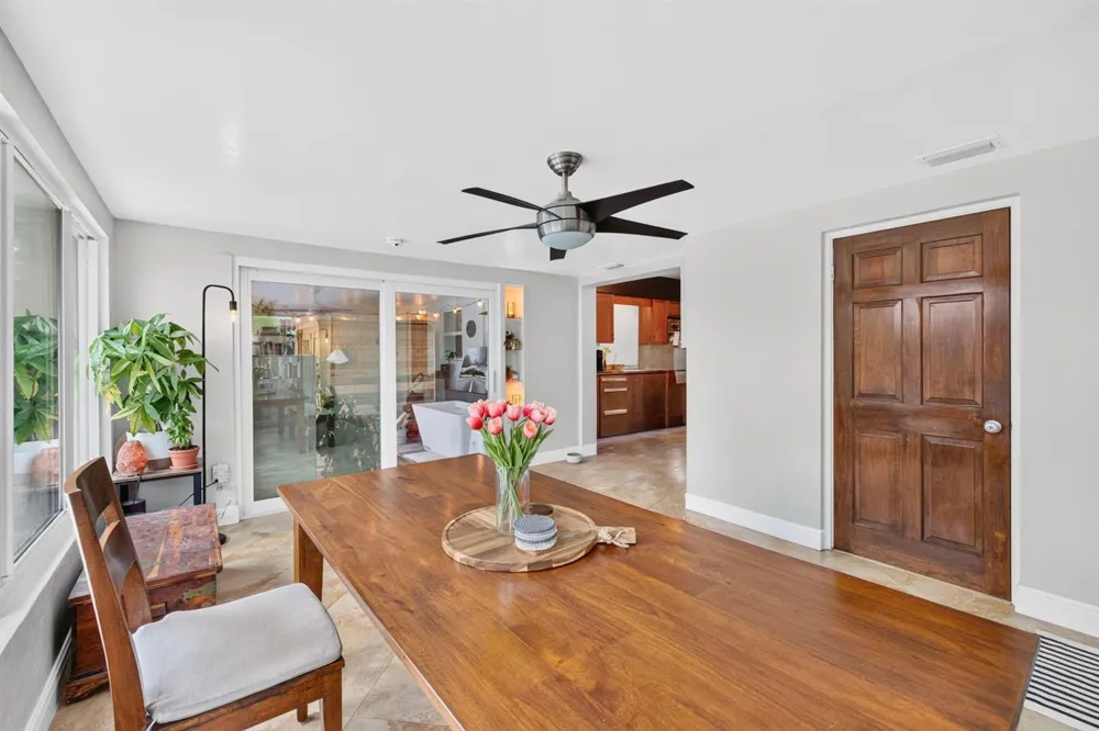 4670 NE 4TH AVENUE Oakland Park, FL 33334