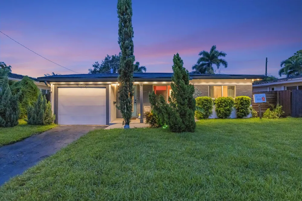 4670 NE 4TH AVENUE Oakland Park, FL 33334