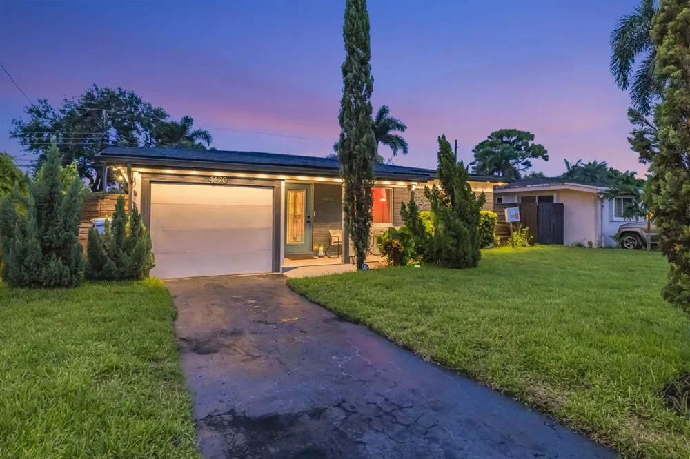 4670 NE 4TH AVENUE Oakland Park, FL 33334