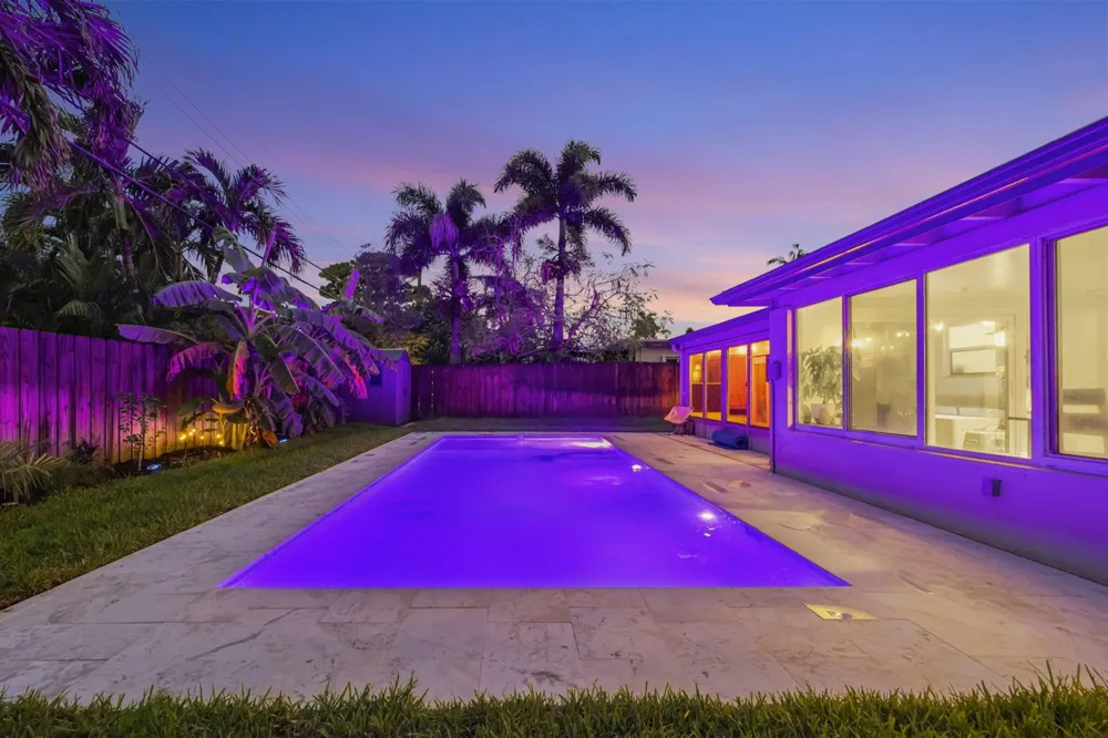 4670 NE 4TH AVENUE Oakland Park, FL 33334