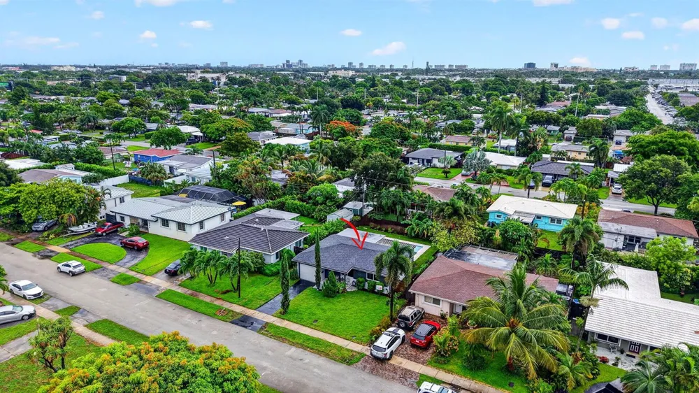 4670 NE 4TH AVENUE Oakland Park, FL 33334
