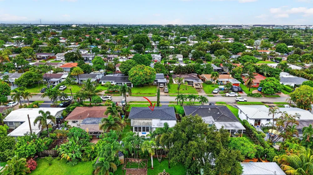 4670 NE 4TH AVENUE Oakland Park, FL 33334