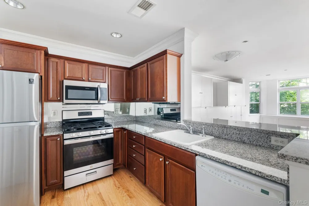 3214 Leeward Drive Haverstraw, NY 10927