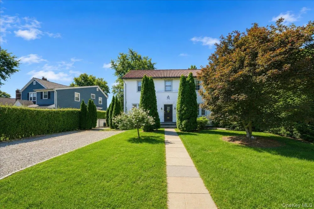 32 Deerfield Avenue Eastchester, NY 10709