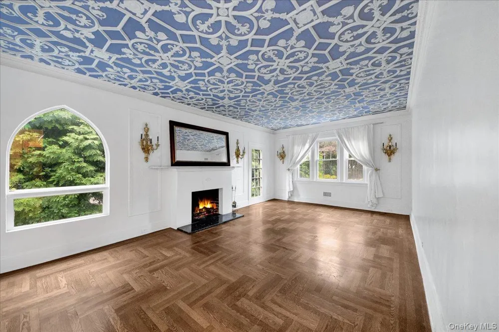 32 Deerfield Avenue Eastchester, NY 10709