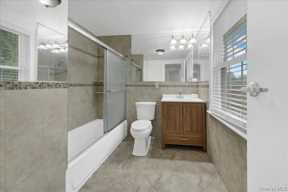 32 Deerfield Avenue Eastchester, NY 10709