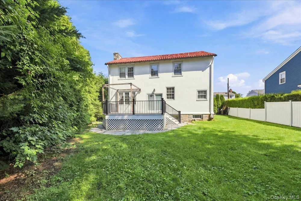 32 Deerfield Avenue Eastchester, NY 10709