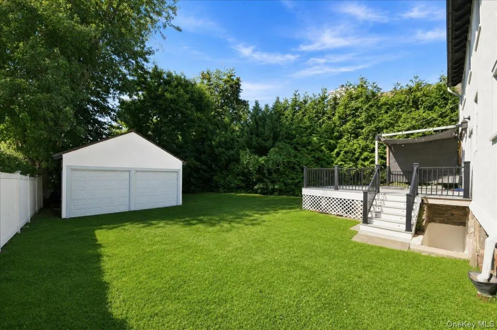 32 Deerfield Avenue Eastchester, NY 10709