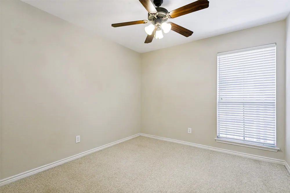 1609 Shadow Crest Drive Corinth, TX 76210