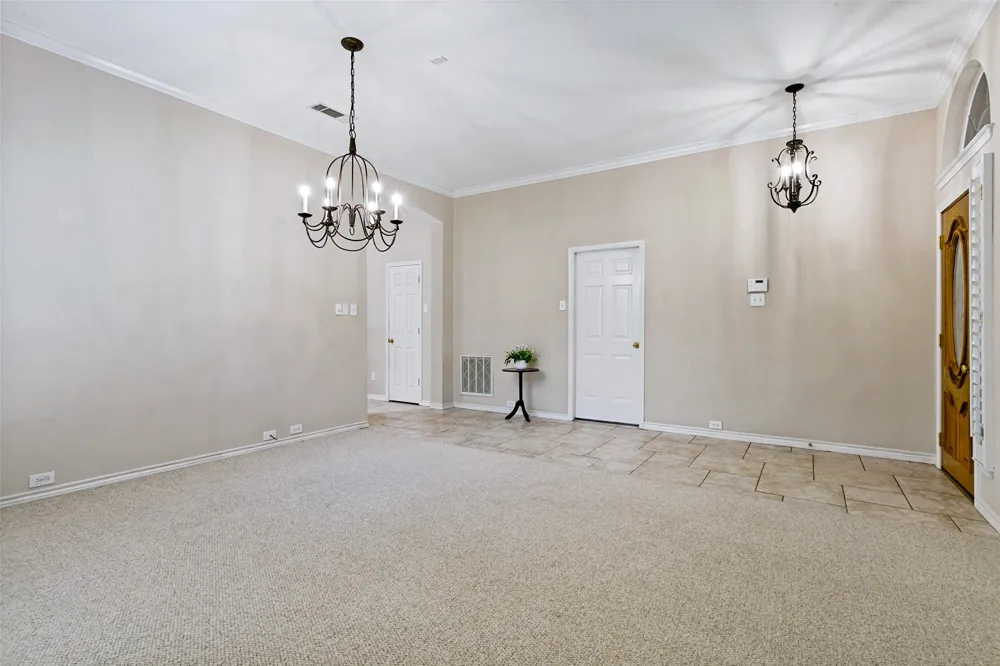 1609 Shadow Crest Drive Corinth, TX 76210