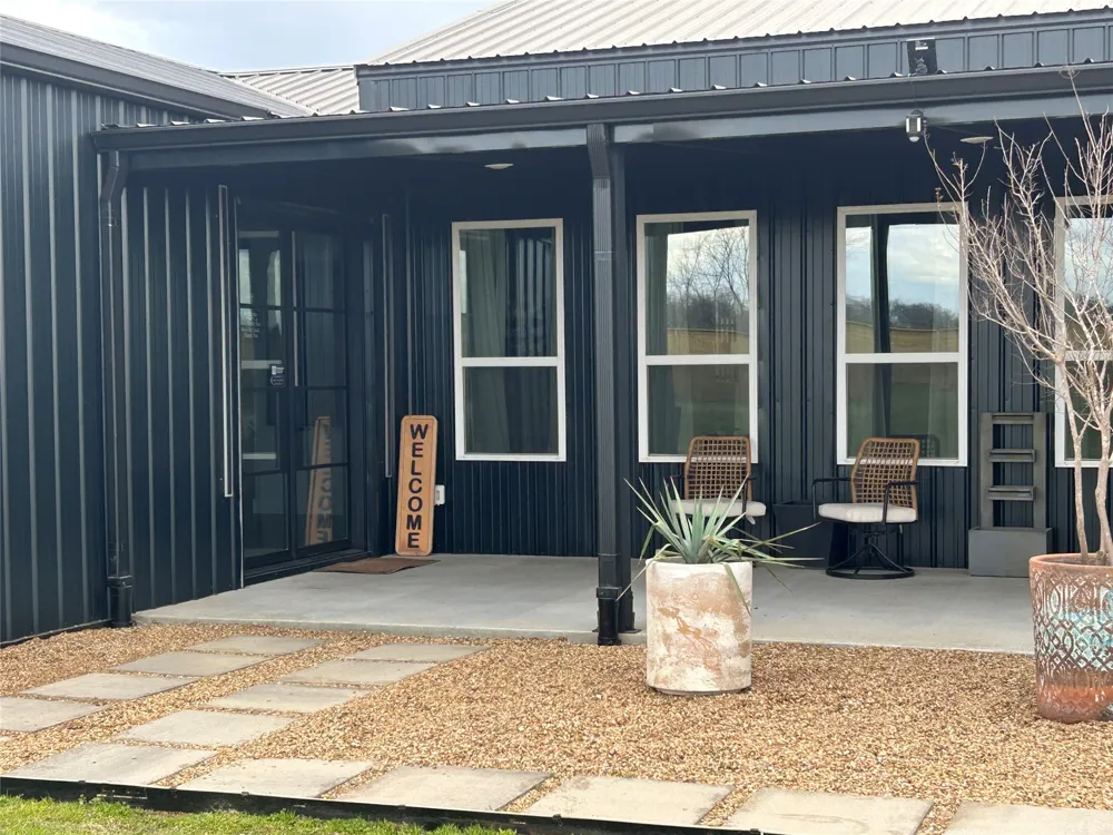1841 Rs County Road 1402 Point, TX 75472