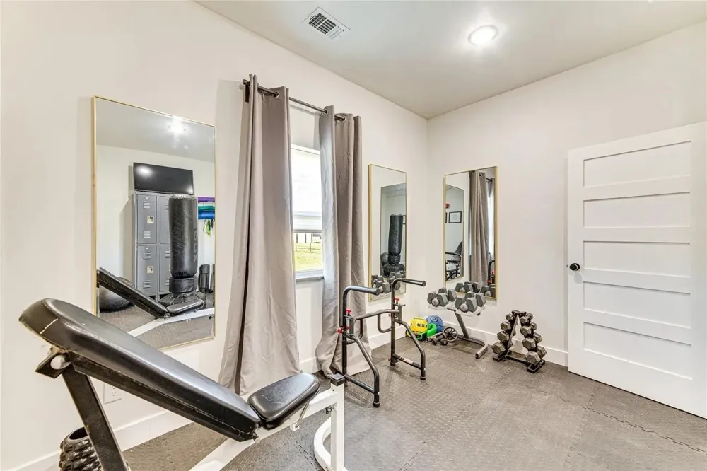 1841 Rs County Road 1402 Point, TX 75472