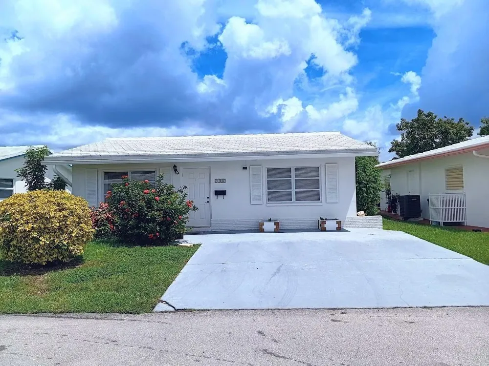 7105 NW 74th Place Tamarac, FL 33321