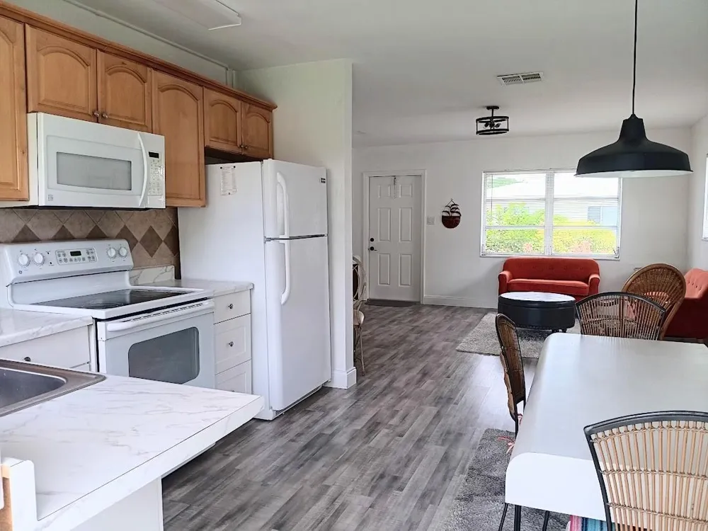 7105 NW 74th Place Tamarac, FL 33321