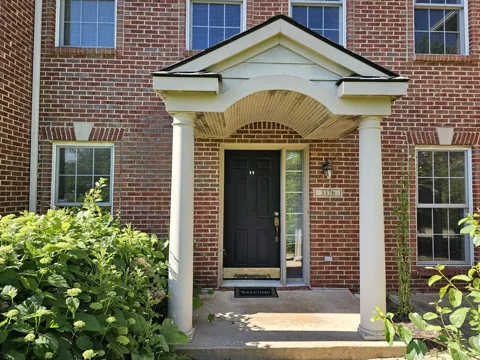 3376 Endsleigh Lane