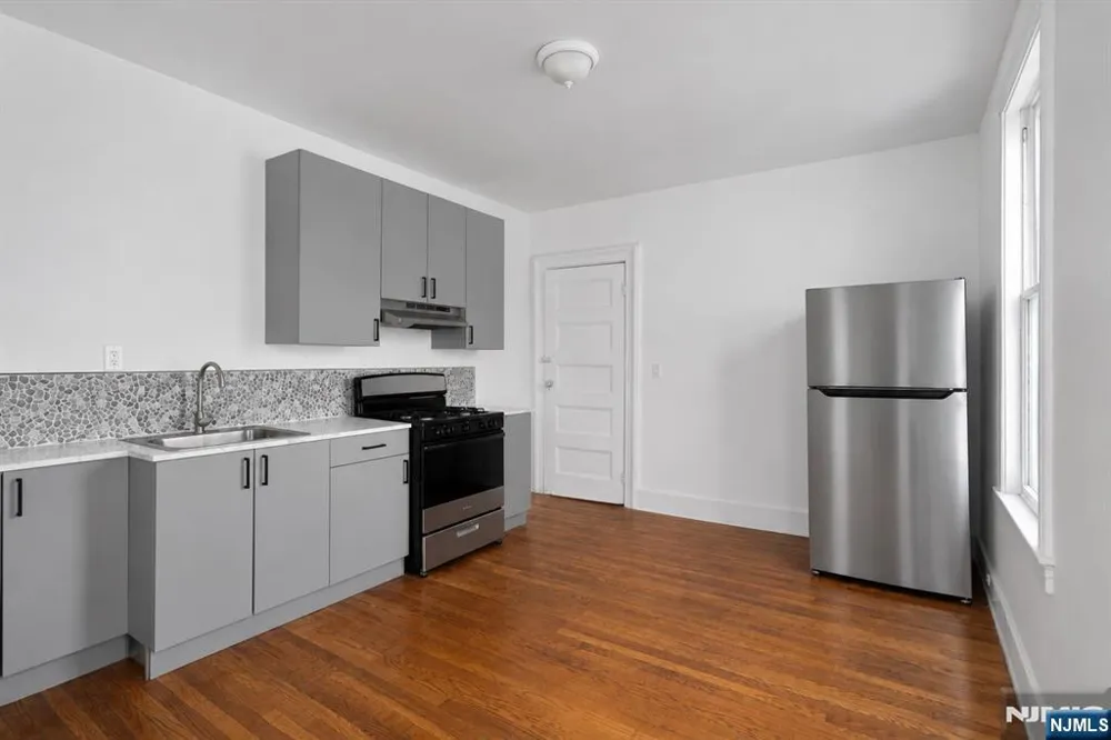 239-241 17th Avenue Paterson, NJ 07504