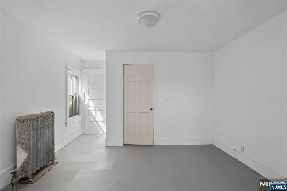 239-241 17th Avenue Paterson, NJ 07504