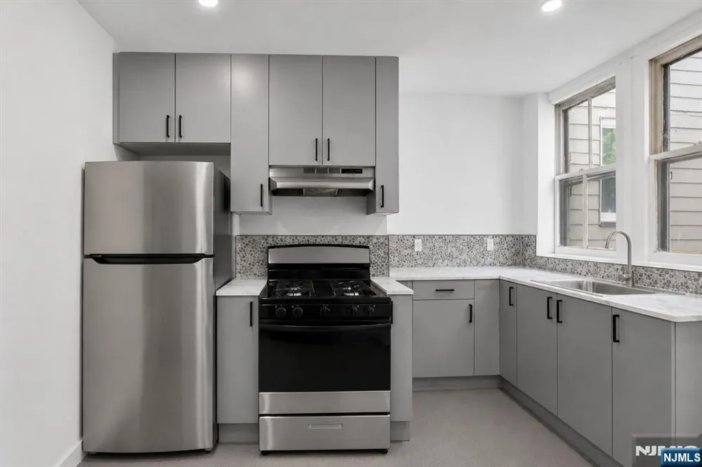 239-241 17th Avenue Paterson, NJ 07504