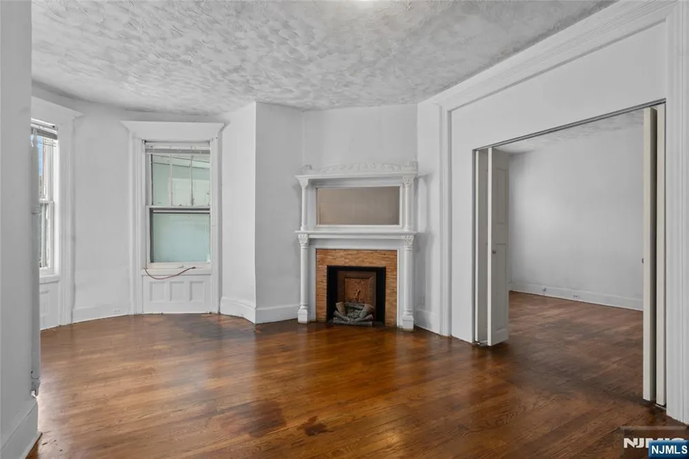 239-241 17th Avenue Paterson, NJ 07504