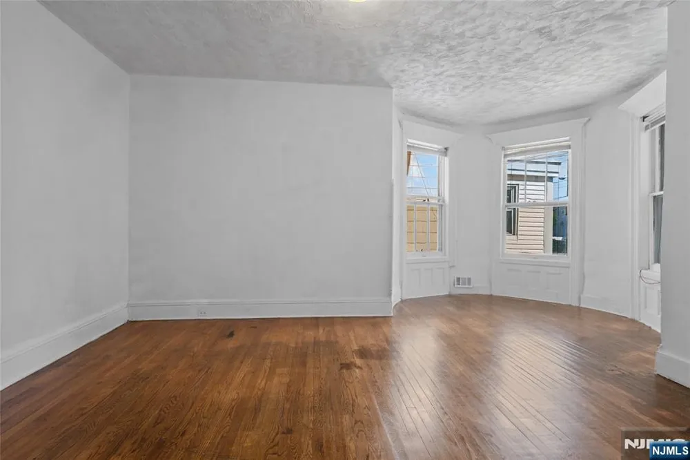 239-241 17th Avenue Paterson, NJ 07504