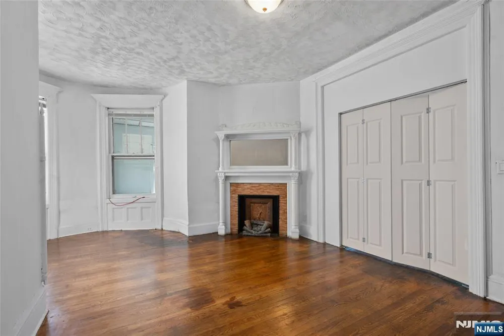 239-241 17th Avenue Paterson, NJ 07504