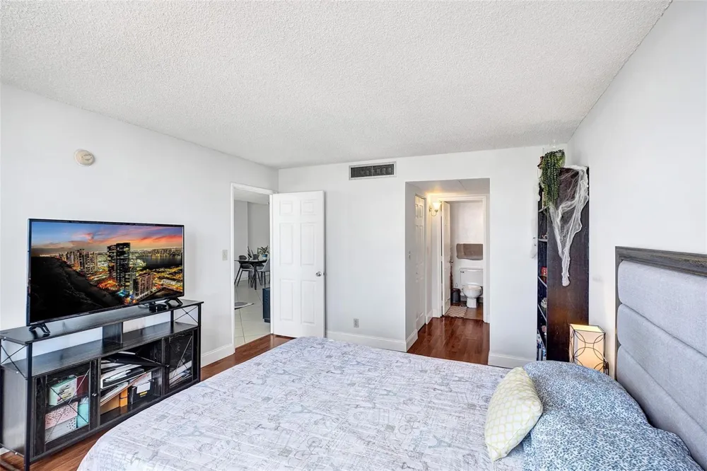 6770 Indian Creek Drive #10-R Miami Beach, FL 33141
