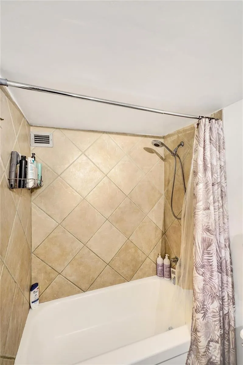 6770 Indian Creek Drive #10-R Miami Beach, FL 33141