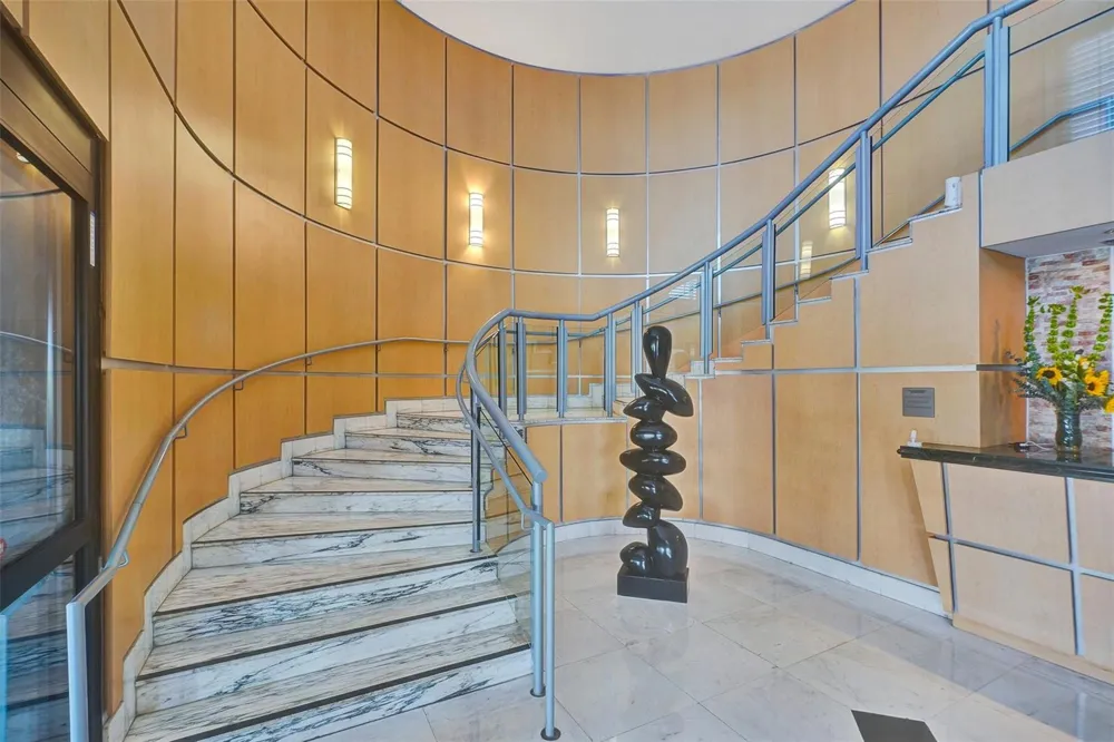 6770 Indian Creek Drive #10-R Miami Beach, FL 33141