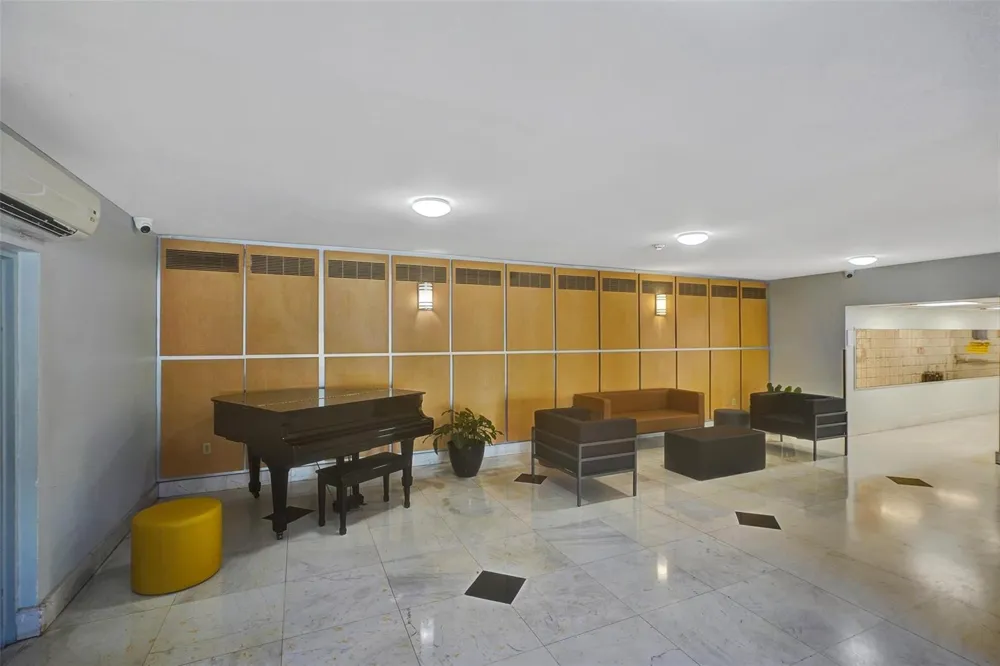 6770 Indian Creek Drive #10-R Miami Beach, FL 33141