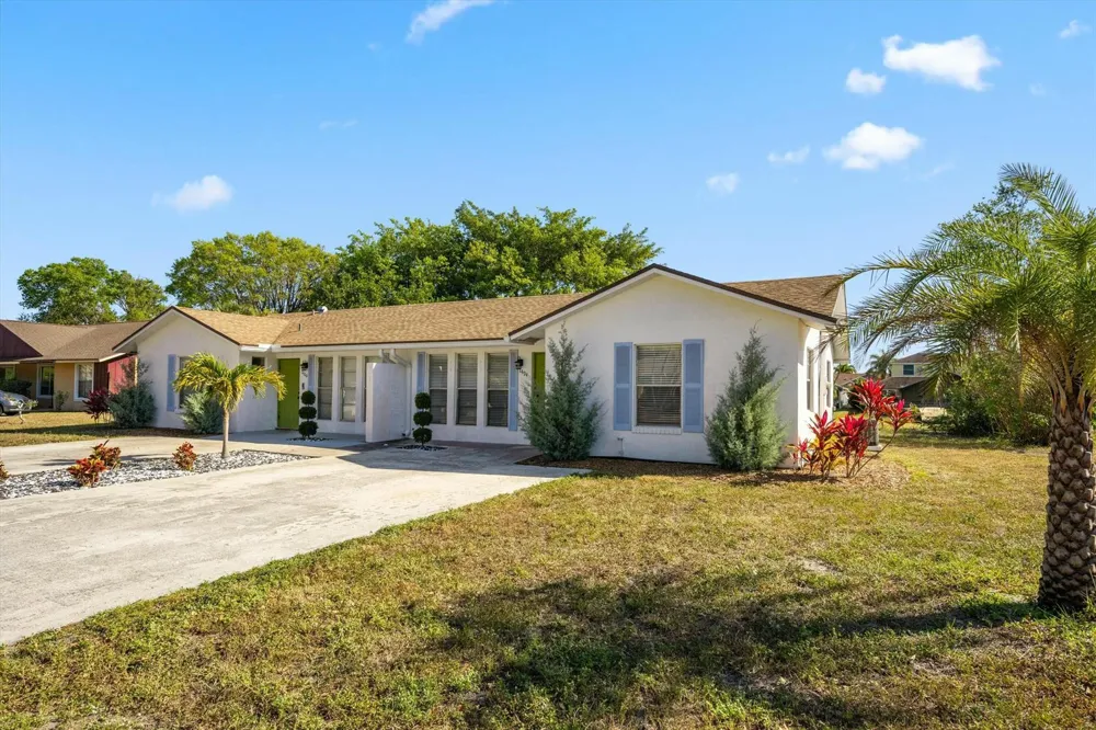 1494 Easthampton Circle Wellington, FL 33414
