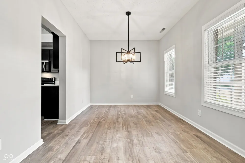 1344 Red Dunes Avon, IN 46123