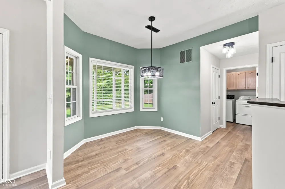1344 Red Dunes Avon, IN 46123