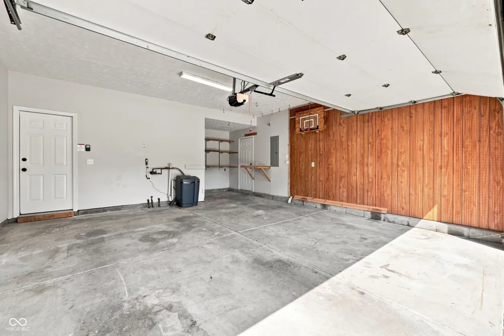 1344 Red Dunes Avon, IN 46123
