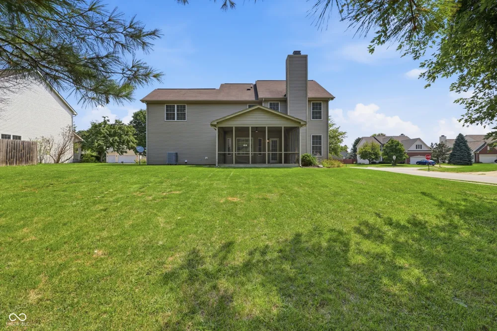 1344 Red Dunes Avon, IN 46123