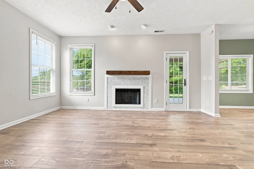 1344 Red Dunes Avon, IN 46123