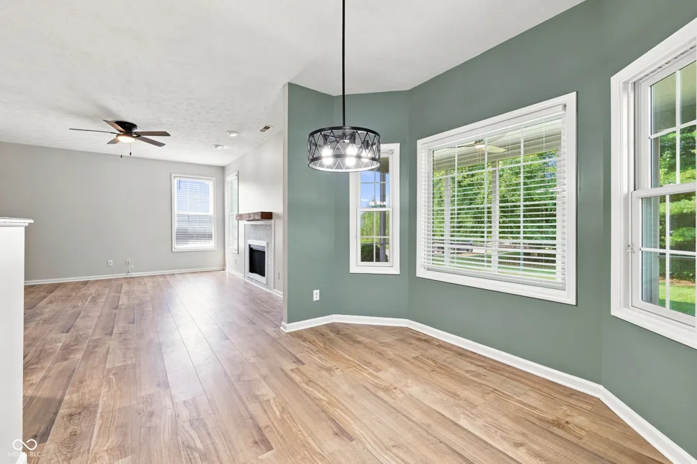 1344 Red Dunes Avon, IN 46123