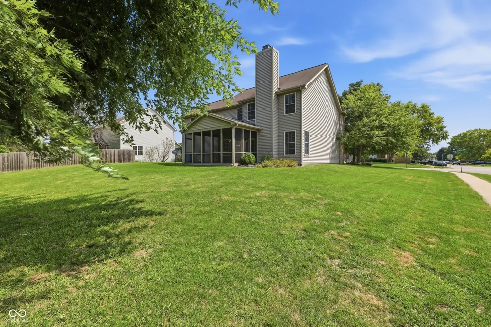 1344 Red Dunes Avon, IN 46123
