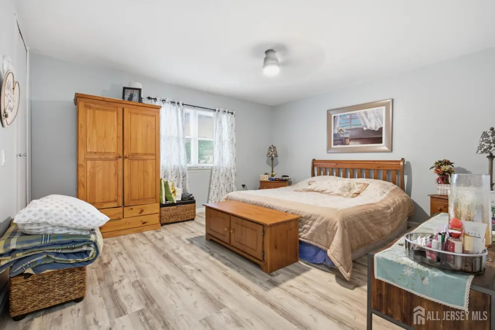 63 63-C Galewood Drive #C Old Bridge, NJ 07747
