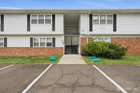 63 63-C Galewood Drive #C