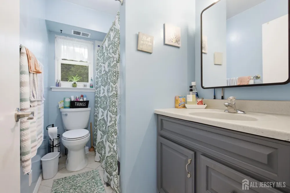 63 63-C Galewood Drive #C Old Bridge, NJ 07747
