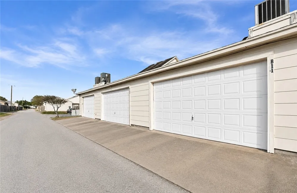 3025 Quail Springs #B-11 Corpus Christi, TX 78414